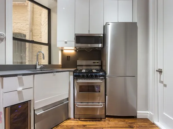 15 West 103rd Street image 4 of 7