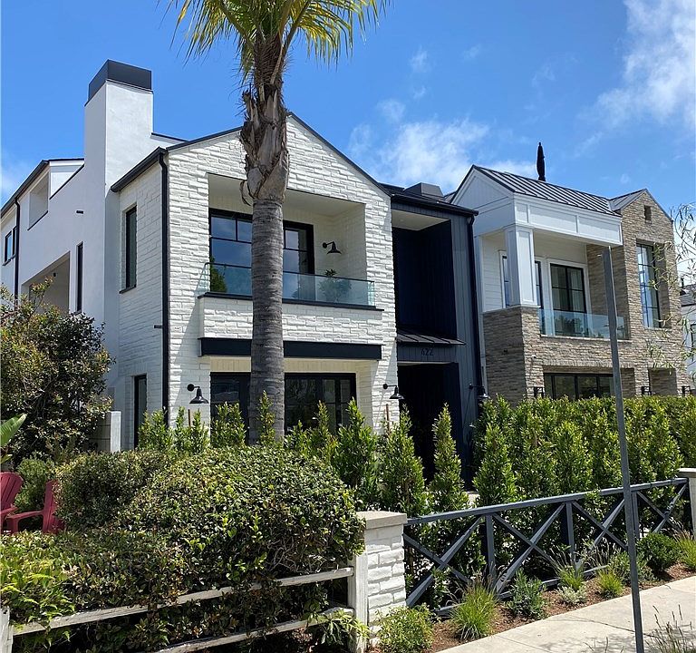 2nd image of 422 Orchid Ave #1/2