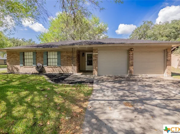1206 Gay Meadow Ln, Goliad, TX 77963