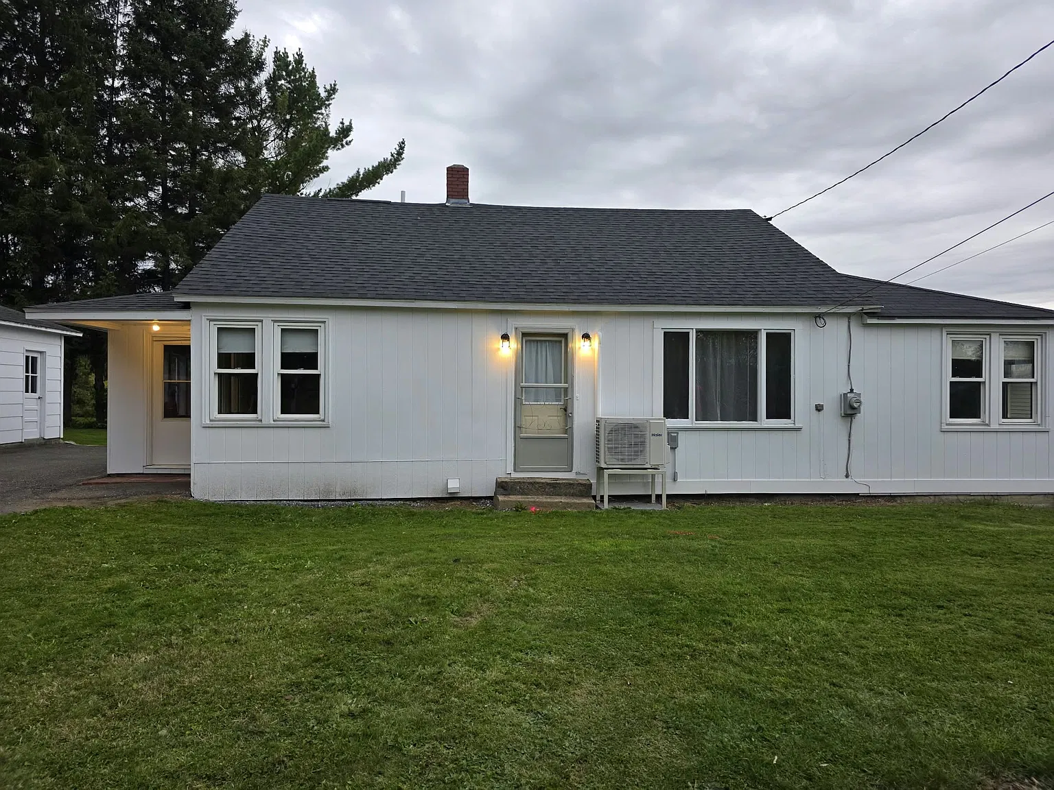 3 bed, 1189 sqft, $1,650 — Photo 1