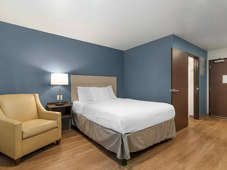 Studio Suite - 1 Queen Bed