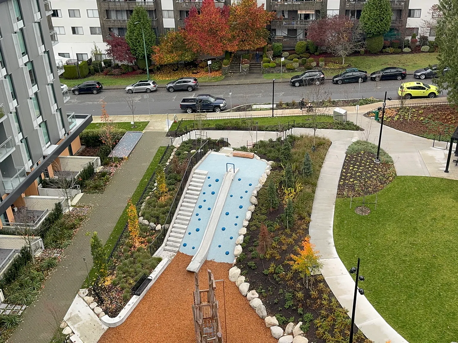 3 bed, 1200 sqft, $6,000 — Photo 1