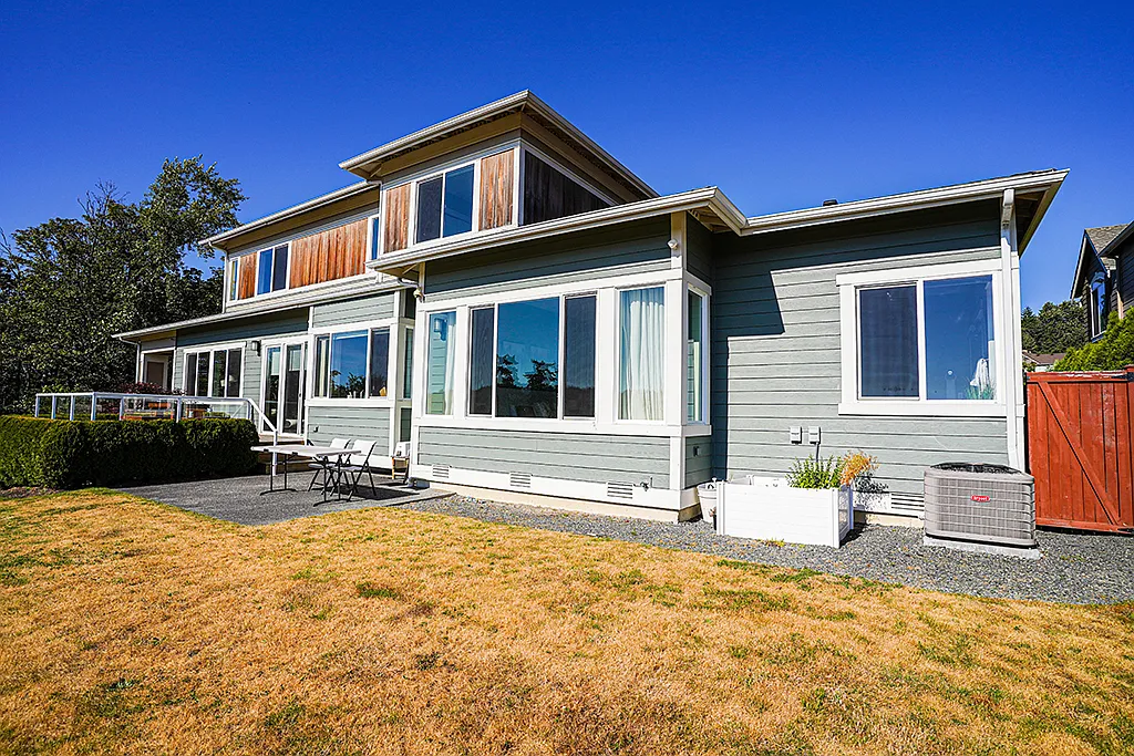 4 bed, 3300 sqft, $7,500 — Photo 4