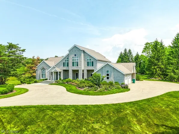 103 Partridge Ln, Chagrin Falls, OH 44022