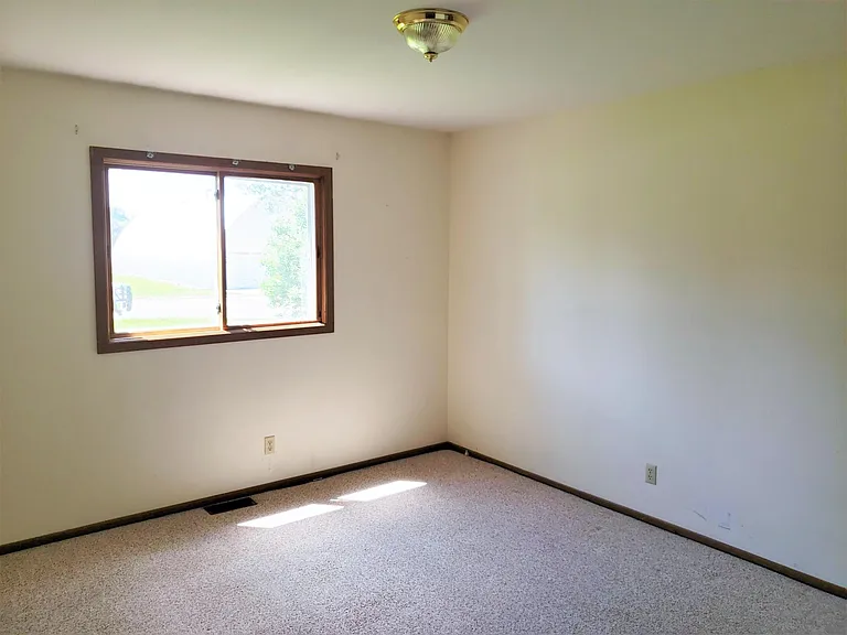 621 N Lincoln St #1 — Photo 3