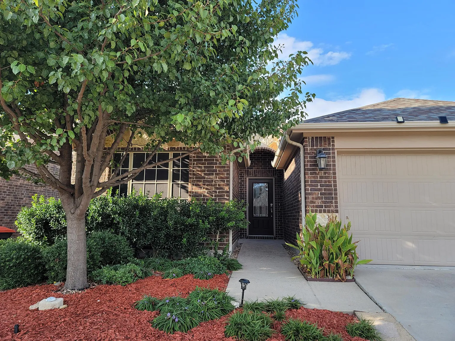 3 bed, 1506 sqft, $1,850 — Photo 1