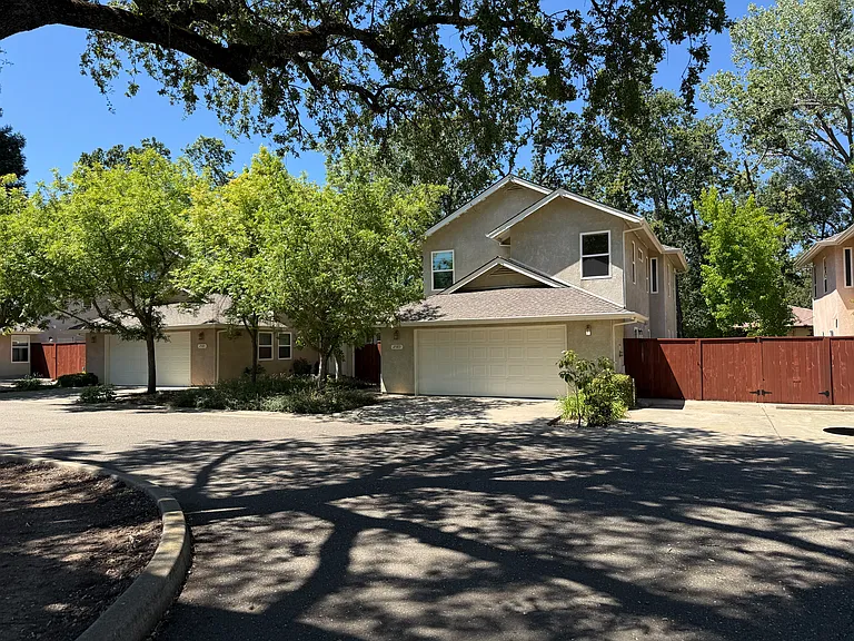 2583 Meadow Ln — Photo 29