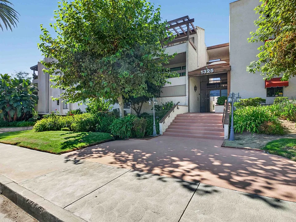 1325 Valley View Rd #103
