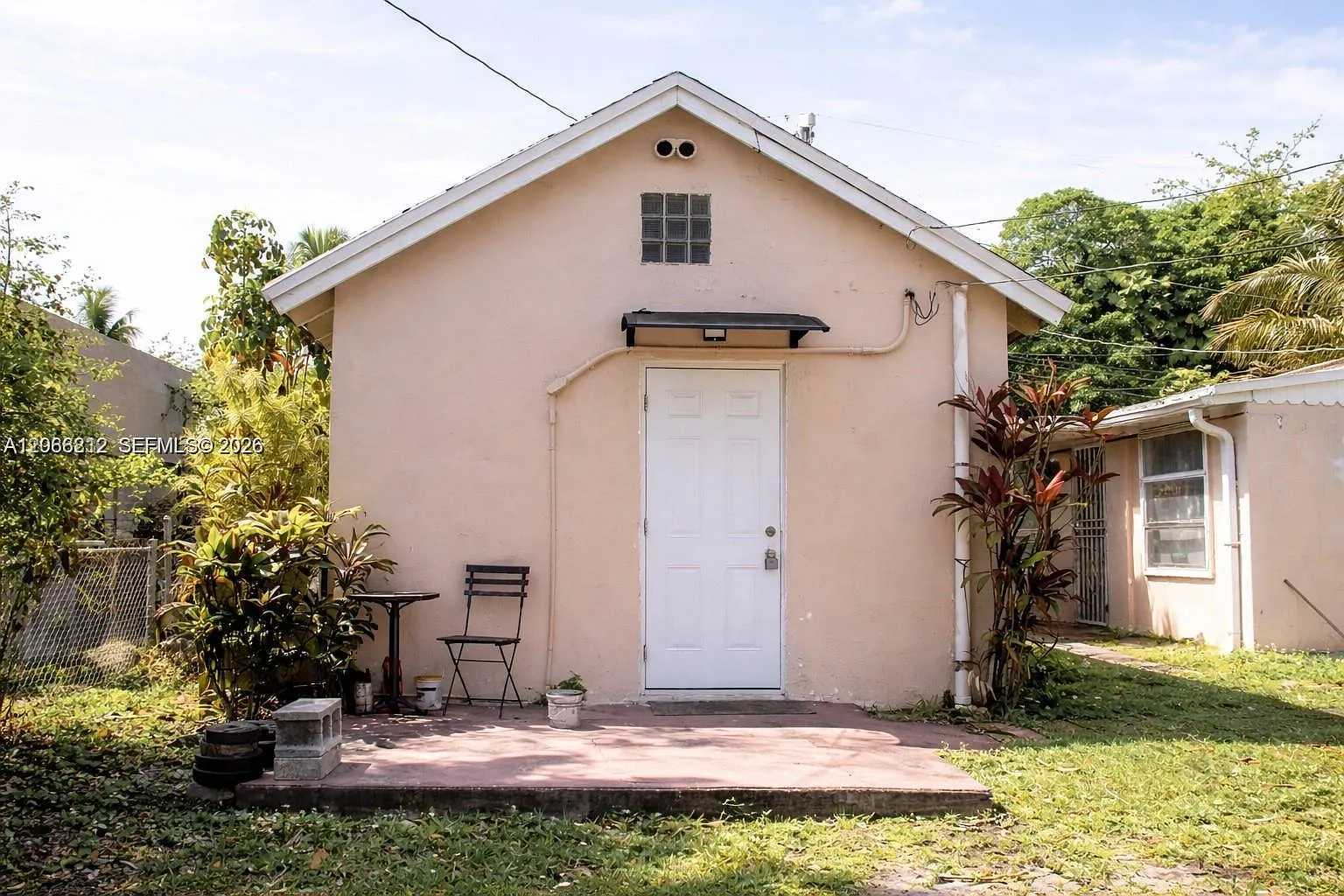 Edison Heights — Photo 4