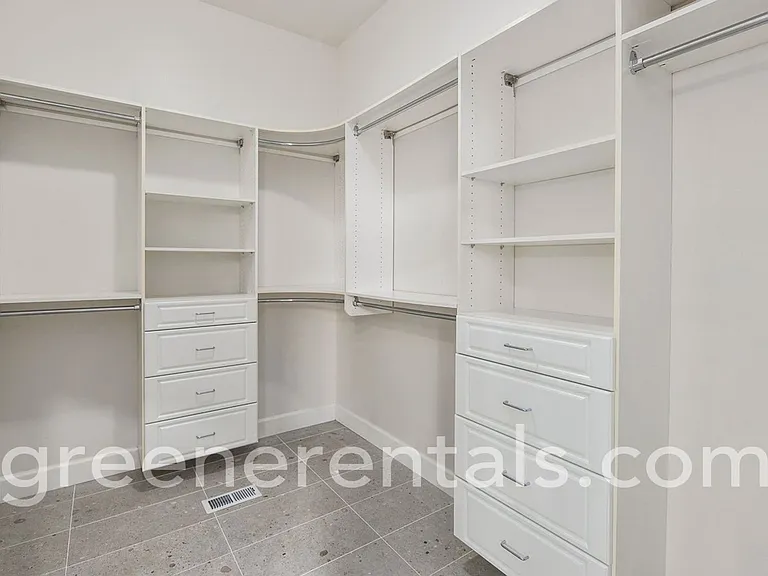 9016 Merrill Ct NE — Photo 19