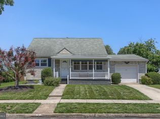 11 Beechwood Dr, Middletown, PA 17057