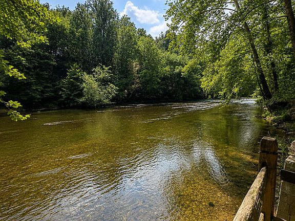 5th image of 248 S River Rd