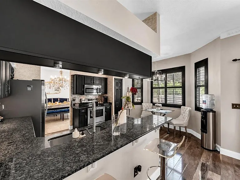 13115 Royal George Ave — Photo 18