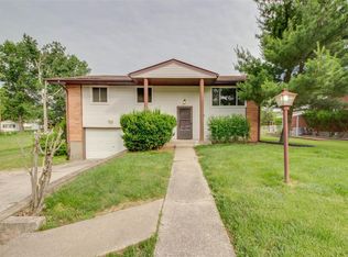 408 Mercury Dr, Godfrey, IL 62035