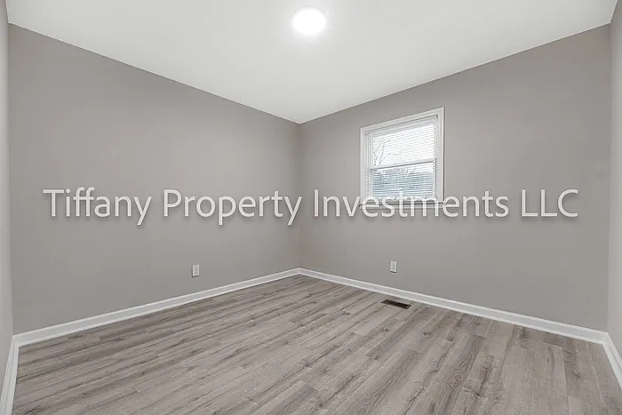 2331 Woodleaf Dr — Photo 15
