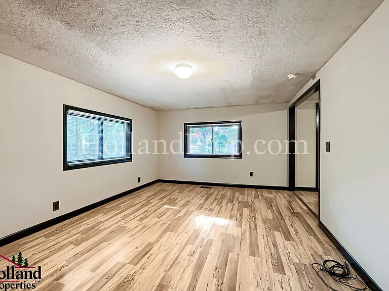 9601 SW 42nd Ave — Photo 10