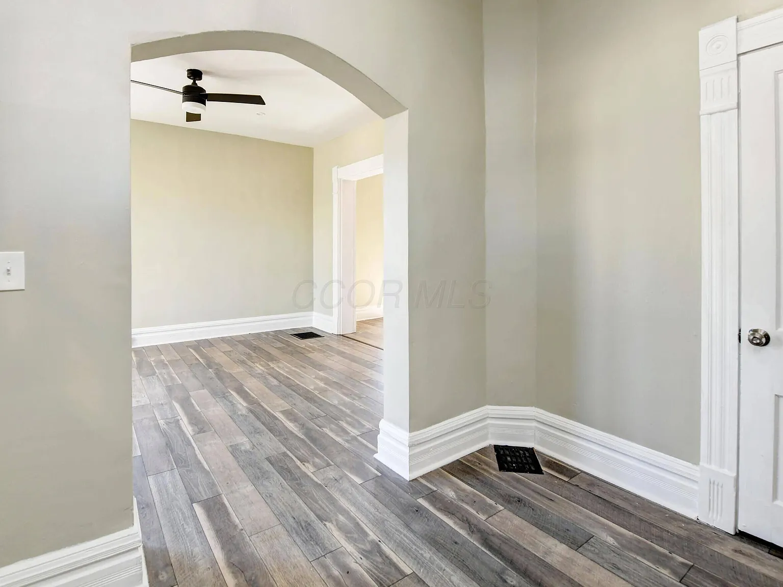 1 bed, 1.0 bath, 2476 sqft, $1,695 — Photo 4