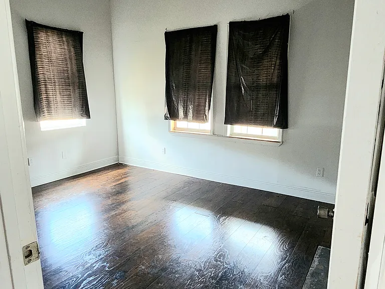 Bedroom #1