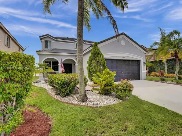 689 Vista Meadows Dr, Weston, FL 33327