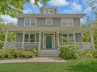 1196 Goldenrod Ln, Grayslake, IL 60030