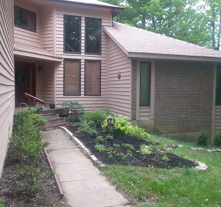 1st image of 5819 Squirrelsnest Ln