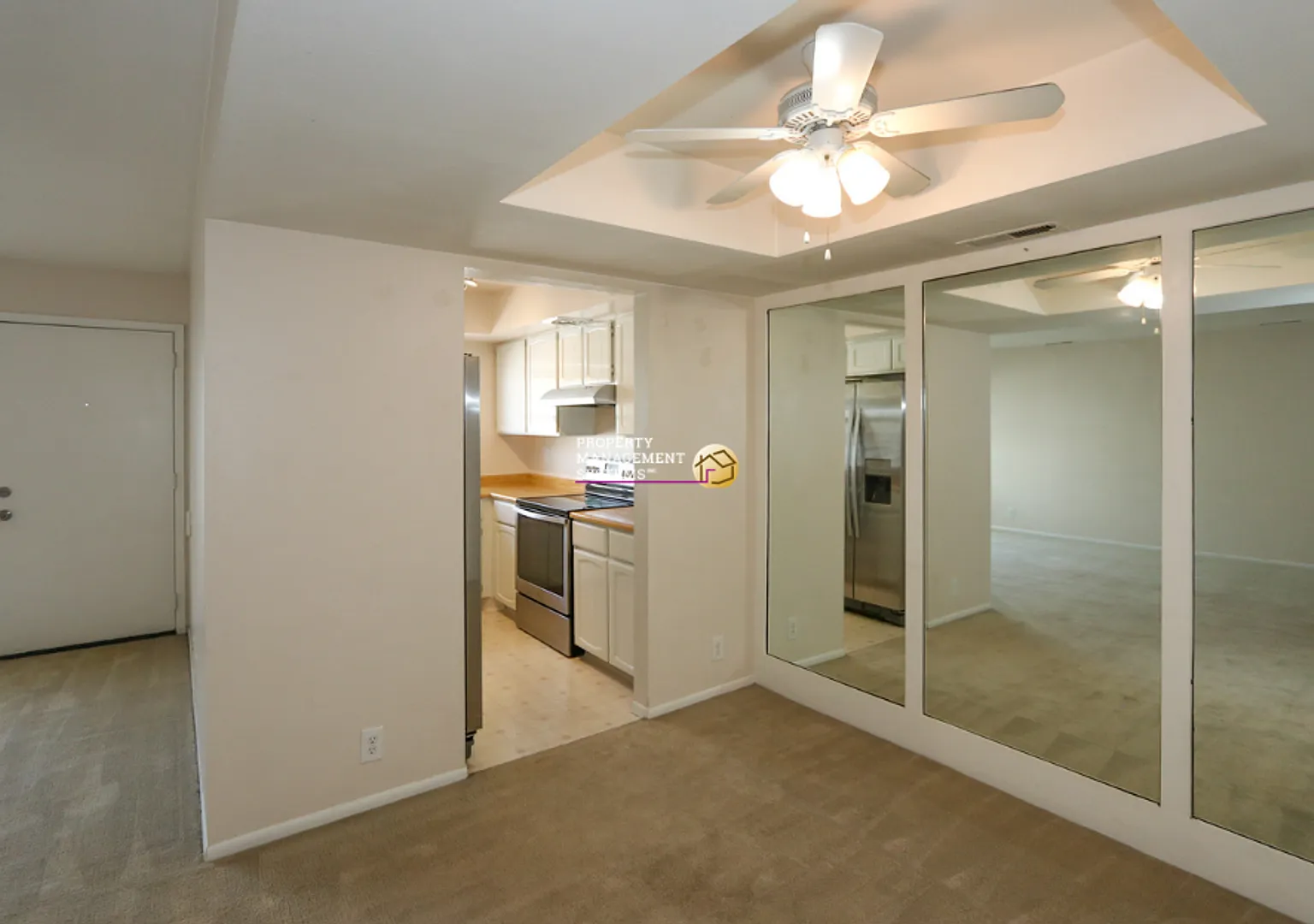 3 Bedroom Townhome in Millcreek — Photo 4