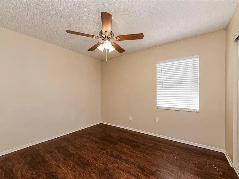 4125 SW 6th Pl — Photo 9