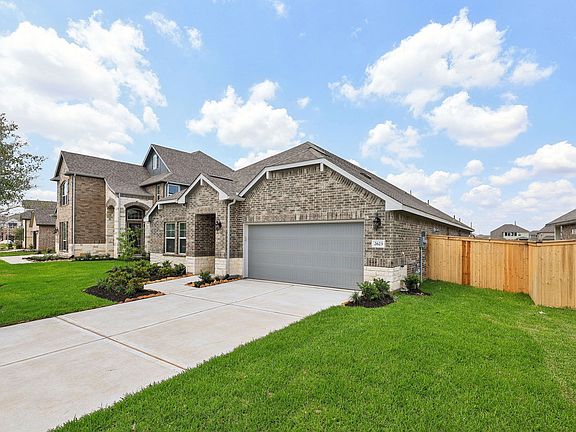 2-custom-Houston - Kingdom Heights- 2623 Clapbread Ln Rosenberg TX 77471-002.jpg