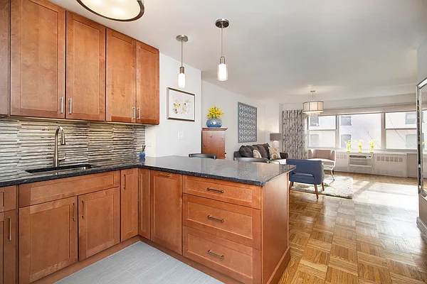 Sold by JOAN SHACTER REAL ESTATE | media 11