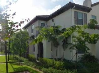 2977 St John Dr, Hollywood, FL 33024
