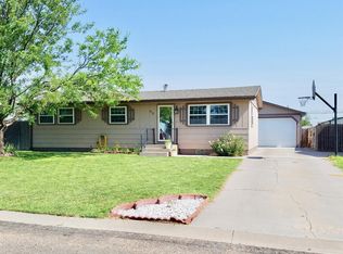 418 E Grant Ct, Ulysses, KS 67880