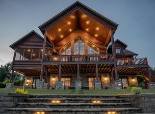 W5653 N Stone Gate Dr, New Lisbon, WI 53950