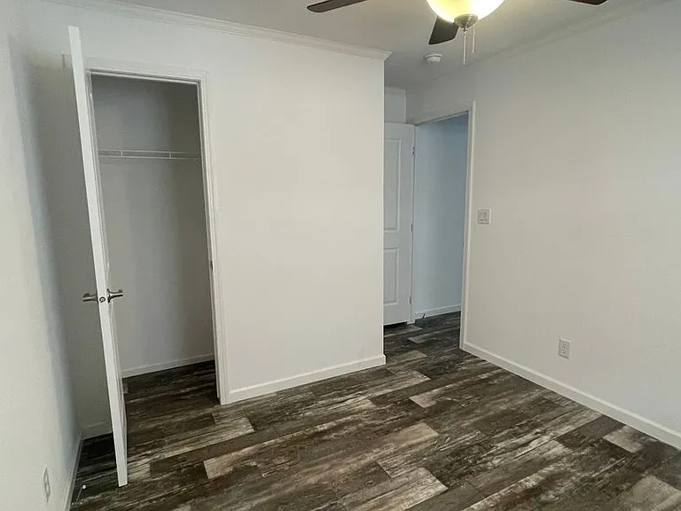 1405 Front Royal Pike — Photo 4