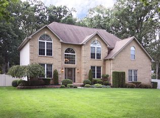 1818 Brookfield St, Vineland, NJ 08361