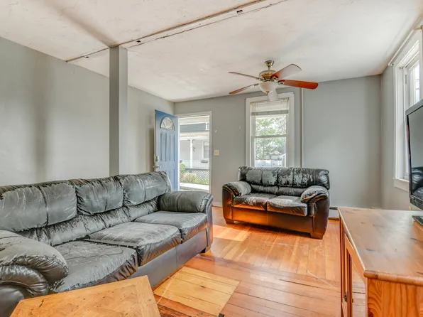 10-12 Grafton St #L, Newport, RI 02840