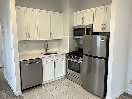 1st image of 556 3rd Ave APT 1201