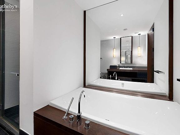 5th image of 40 Broad St APT 14C