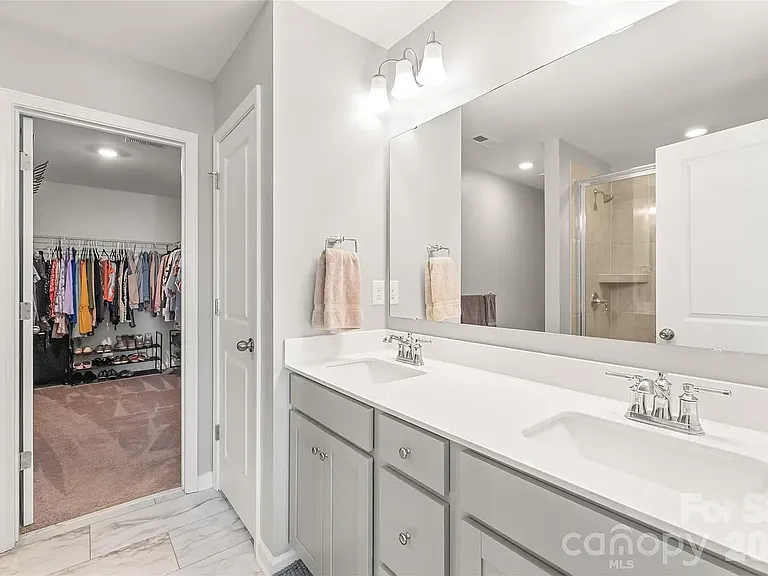 460 Caleb St — Photo 16
