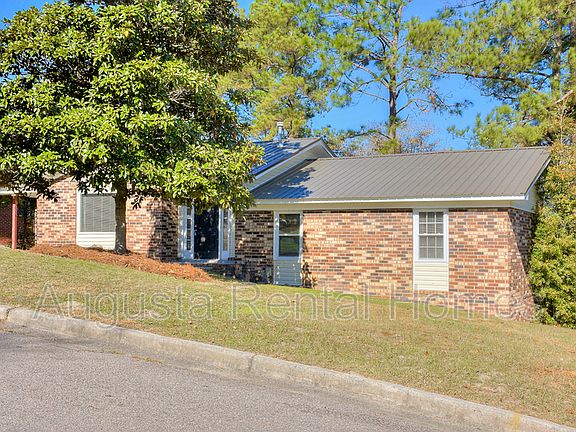 3rd image of 2627 Castletown Dr