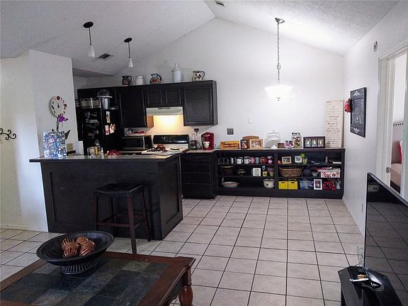 3rd image of 16116 Fitchburg Cir