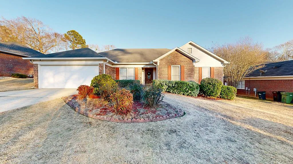 6982 Buckhorn Dr photo 1