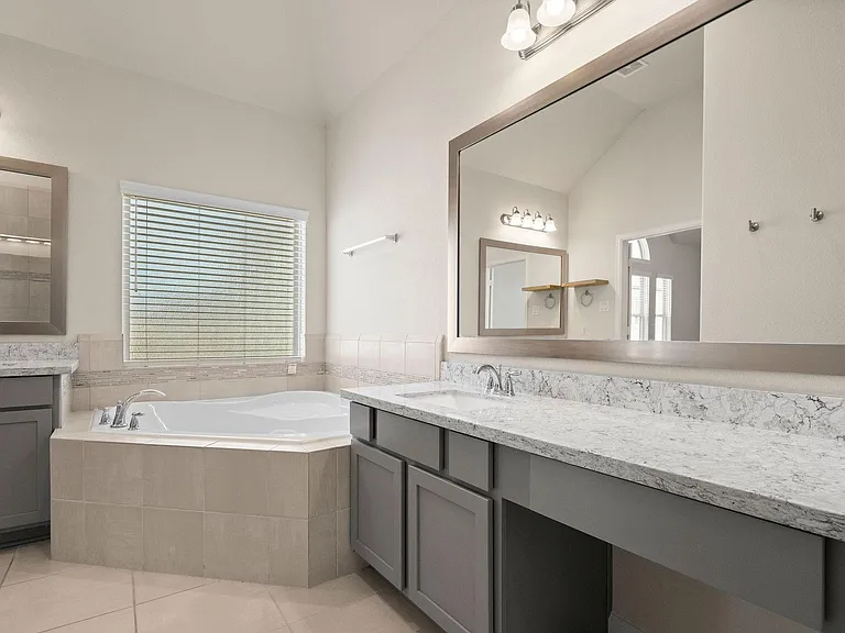 2021 Cambridge Heights Pl — Photo 18
