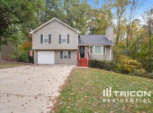 1219 Ashbrook Dr, Lawrenceville, GA 30043