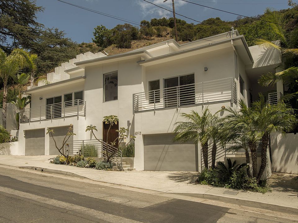 1st image of 2010 N Curson Ave
