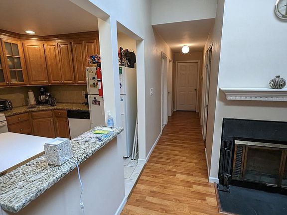 4th image of 35 Kite Ct