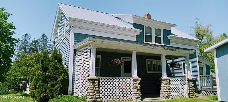 3rd image of 112 W Main Street