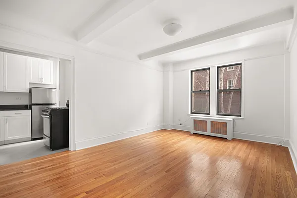 Rented by Cooper & Cooper Real Estate | media 2