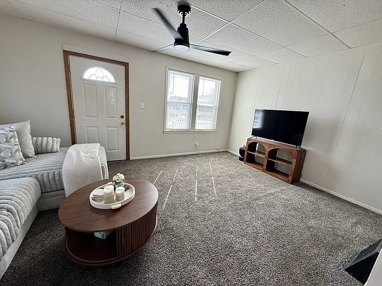 200 N Pine St #202 — Photo 3