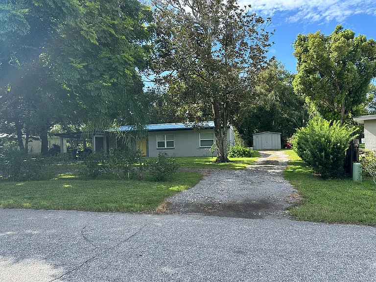 7026 Willoughby Ln — Photo 2