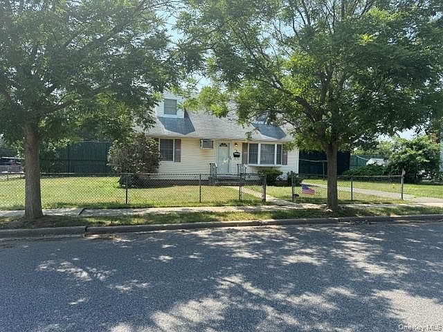 1st image of 14 Concord Avenue